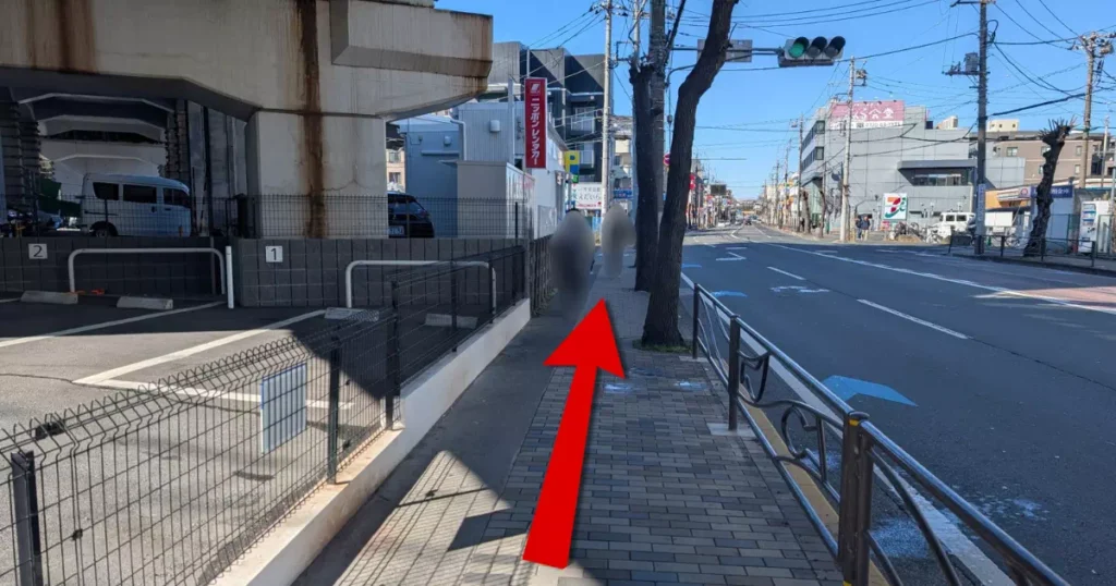 6. ニッポンレンタカーを通過