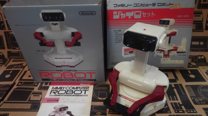 ファミリーコンピューター　ロボット