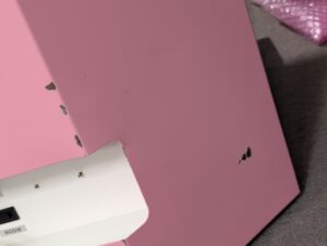 ミニキュート筐体側面キズ