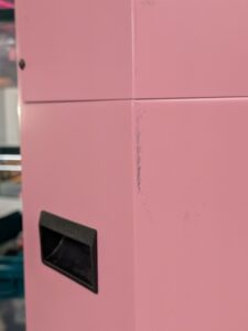 ミニキュート筐体側面キズ